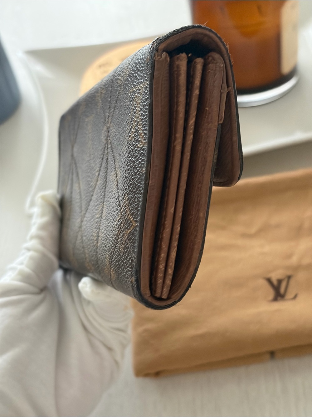 Louis Vuitton Monogram Etoile
Portefeiulle Sarah Wallet - Picture 5 of 15